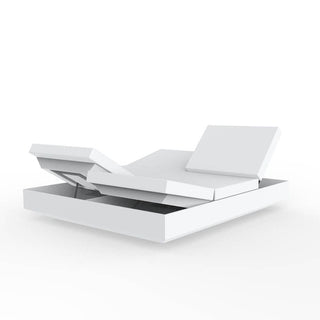 Vondom Vela Daybed 200x180 cm square reclining garden daybed Buy now on Shopdecor